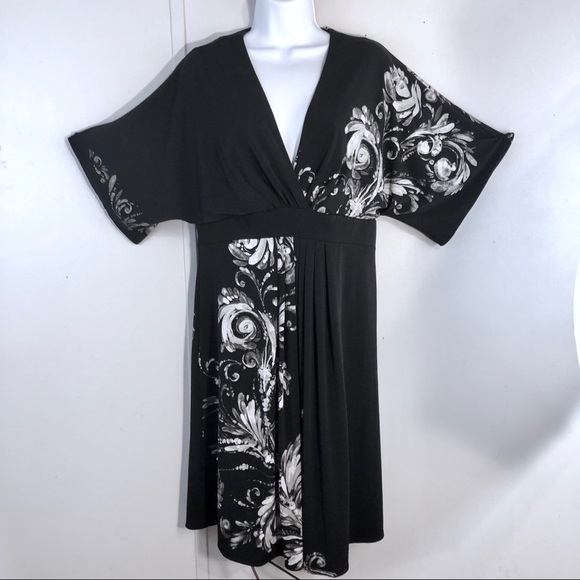 maggy london kimono pleated dress